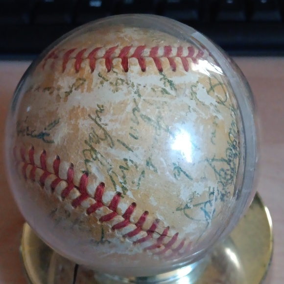 1950s Era Team Signed Ball - Picture 2 of 4